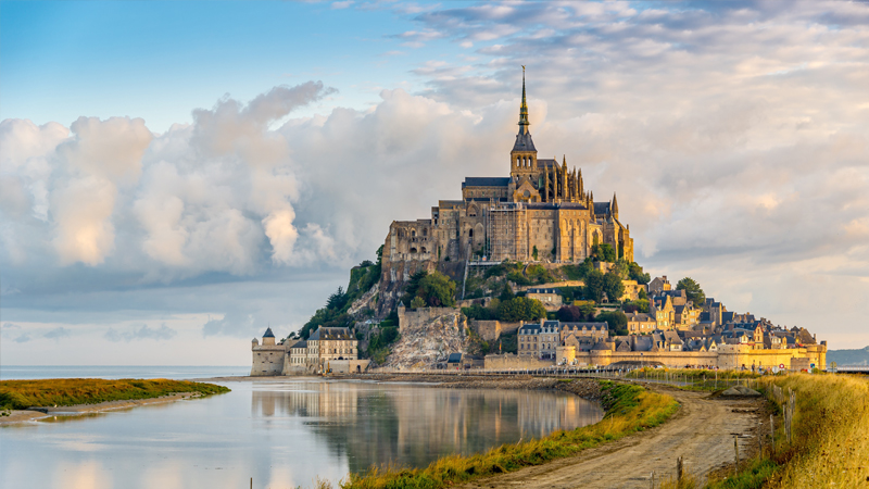 Lâu đài Mont Saint Michel - Pháp